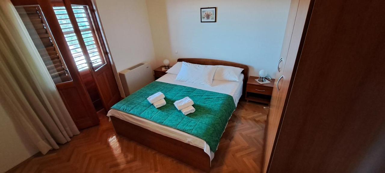 Apartment With Splendid Sea View Traù Esterno foto