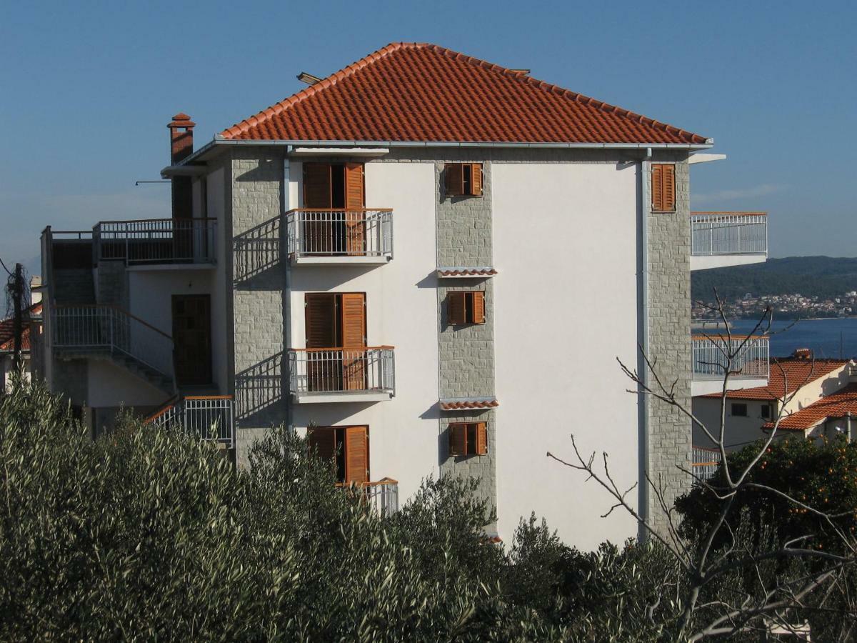 Apartment With Splendid Sea View Traù Esterno foto